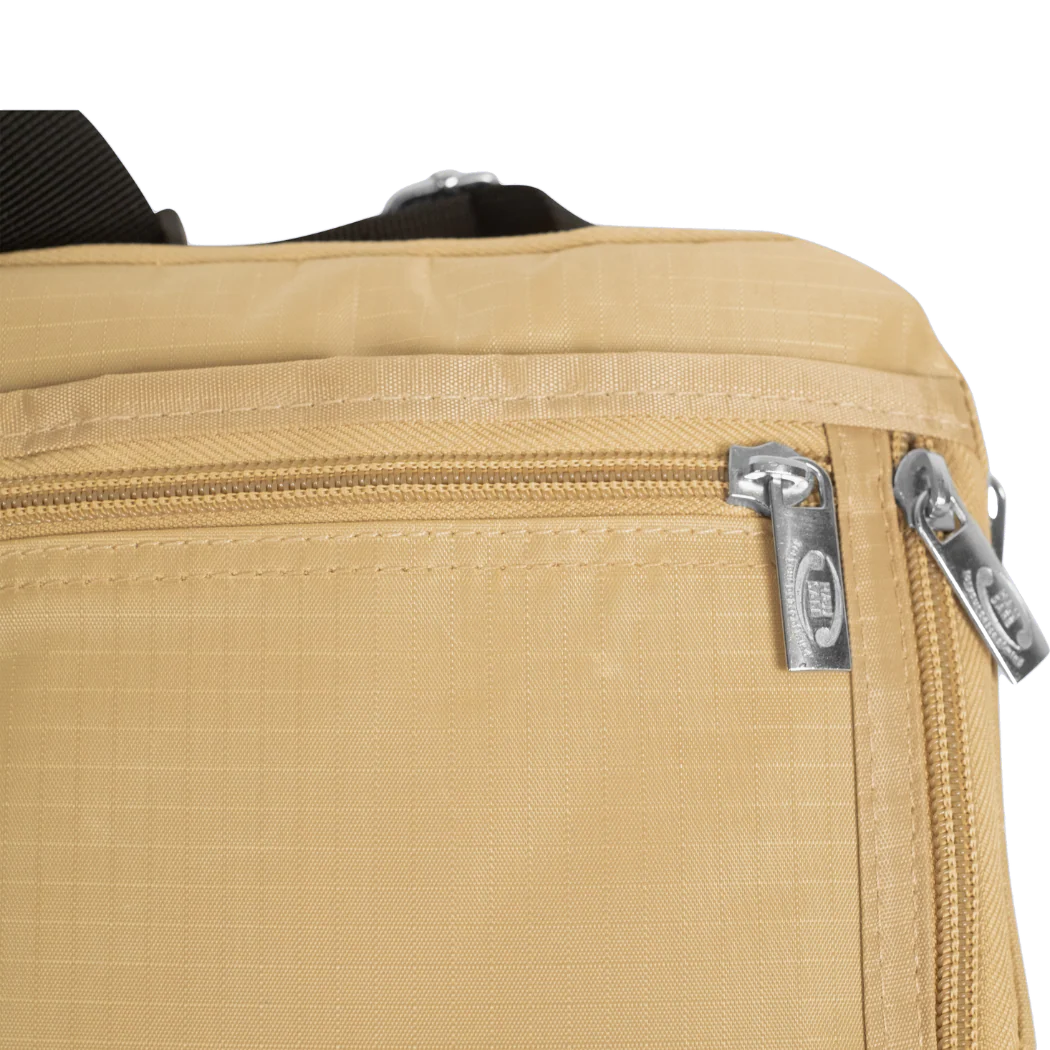 Pochette antivol pour le cou